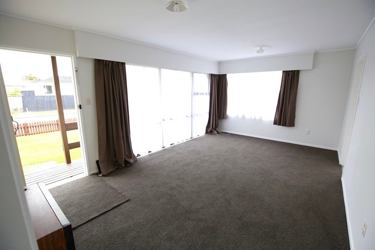 Photo of property in 1 Norfolk Place, Pukete, Hamilton, 3200