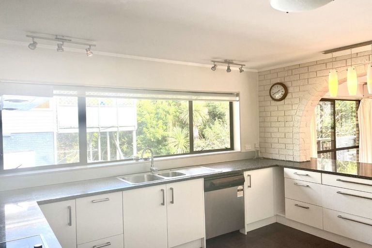 Photo of property in 49 Alexander Avenue, Torbay, Auckland, 0630