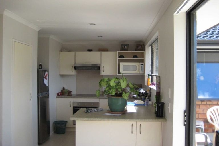 Photo of property in 51 Tiriwa Drive, Massey, Auckland, 0614