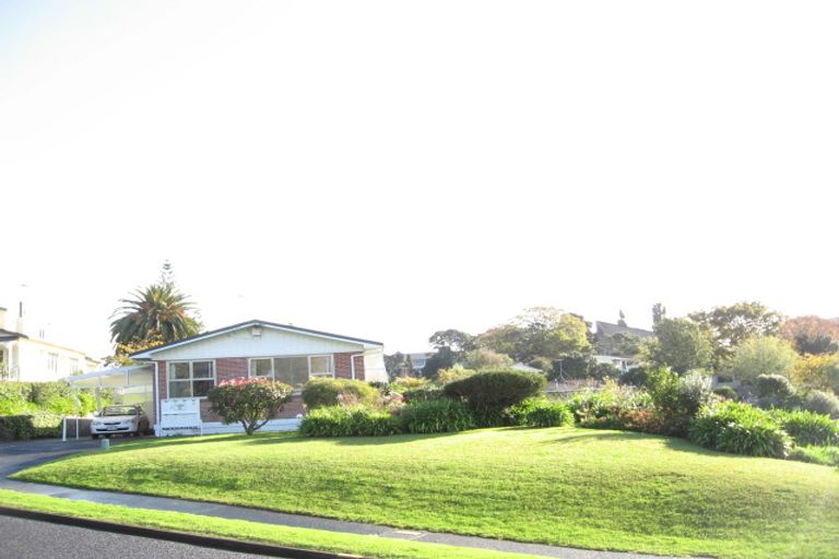 Photo of property in 3/54 Sale Street, Cockle Bay, Auckland, 2014