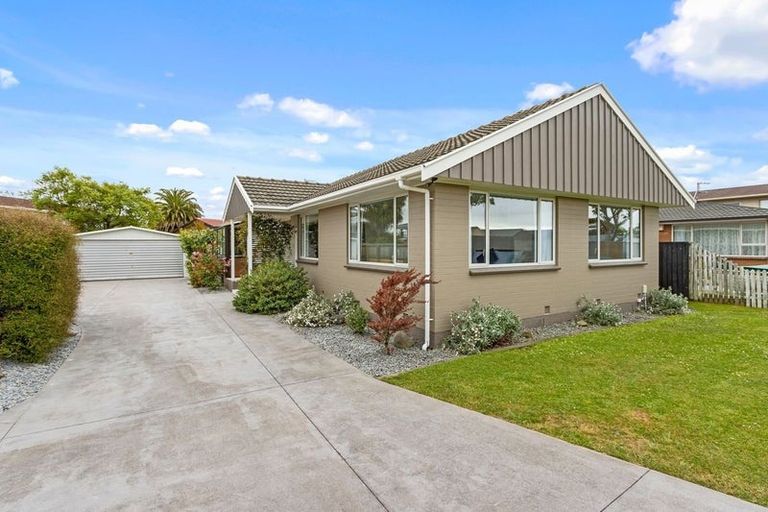 Photo of property in 324 Yaldhurst Road, Avonhead, Christchurch, 8042