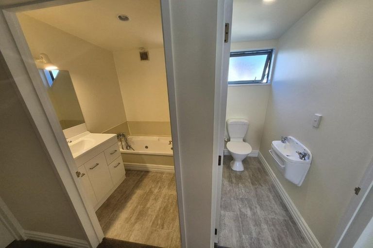 Photo of property in 132 Withells Road, Avonhead, Christchurch, 8042