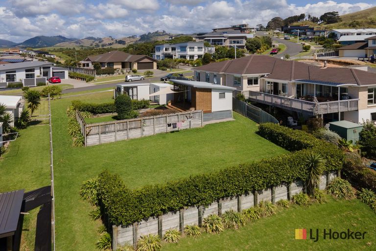 Photo of property in 8 Tohora View, Waihi Beach, 3611