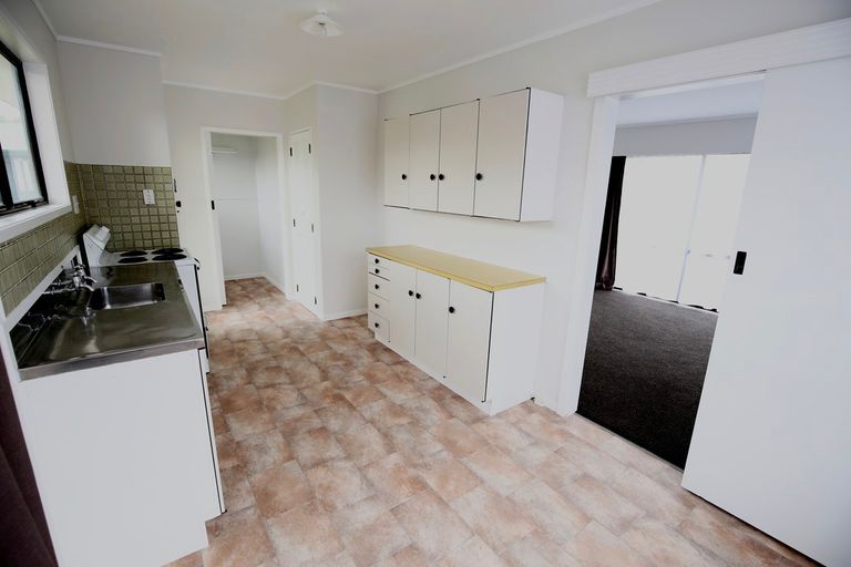 Photo of property in 1 Norfolk Place, Pukete, Hamilton, 3200