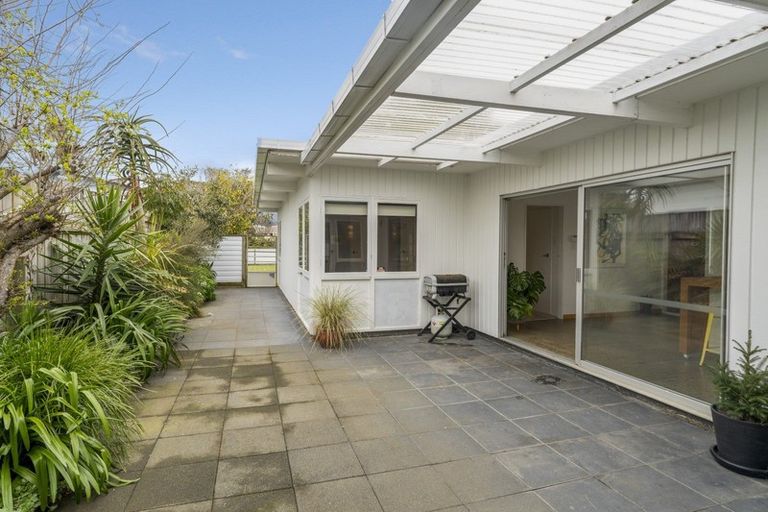 Photo of property in 34 Gray Avenue, Paraparaumu Beach, Paraparaumu, 5032