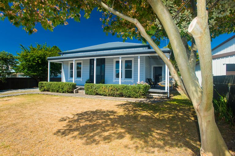 Photo of property in 1 Toru Street, Makaraka, Gisborne, 4010