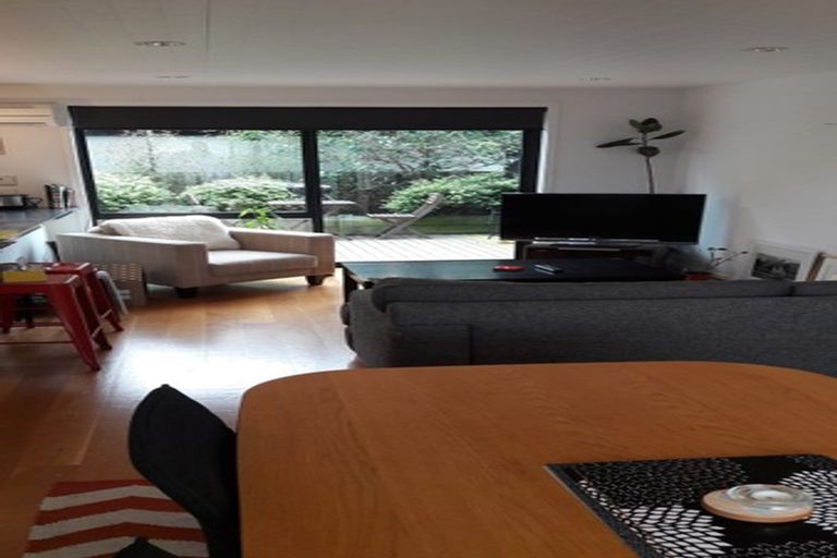 Photo of property in 2/35 Bishop Street, St Albans, Christchurch, 8014