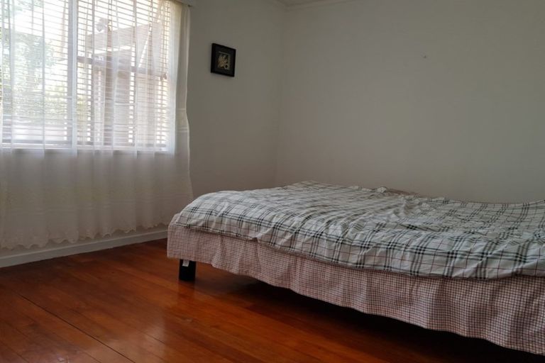 Photo of property in 51a Mellons Bay Road, Mellons Bay, Auckland, 2014