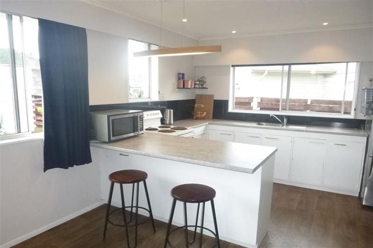 Photo of property in 25 California Drive, Totara Park, Upper Hutt, 5018