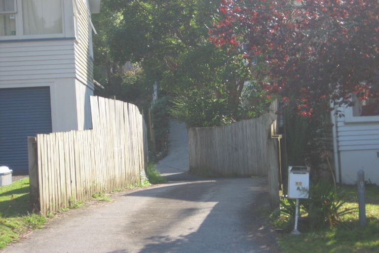 Photo of property in 12 Halberg Street, Glenfield, Auckland, 0629