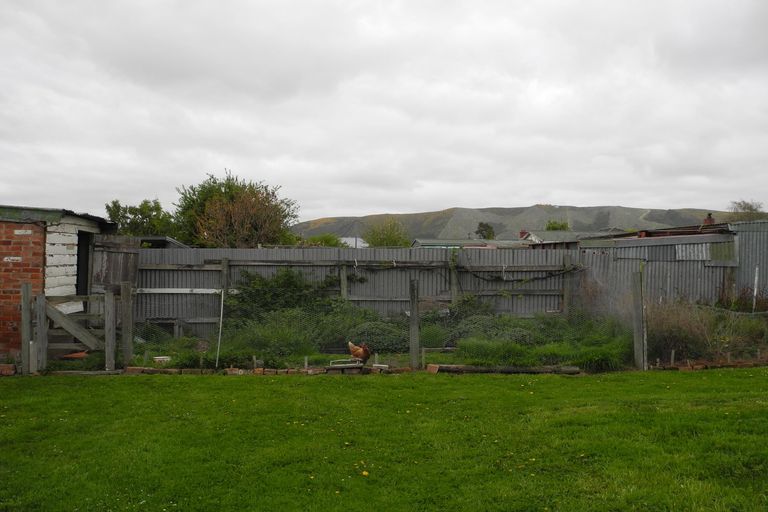 Photo of property in 43 Rhodes Street, Waimate, 7924