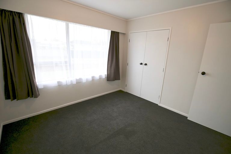 Photo of property in 1 Norfolk Place, Pukete, Hamilton, 3200