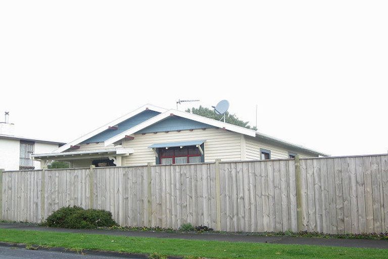 Photo of property in 42 Clifton Drive, Waitara, 4320