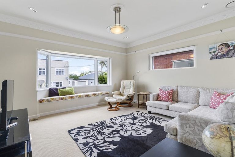 Photo of property in 42 Brighton Street, Island Bay, Wellington, 6023