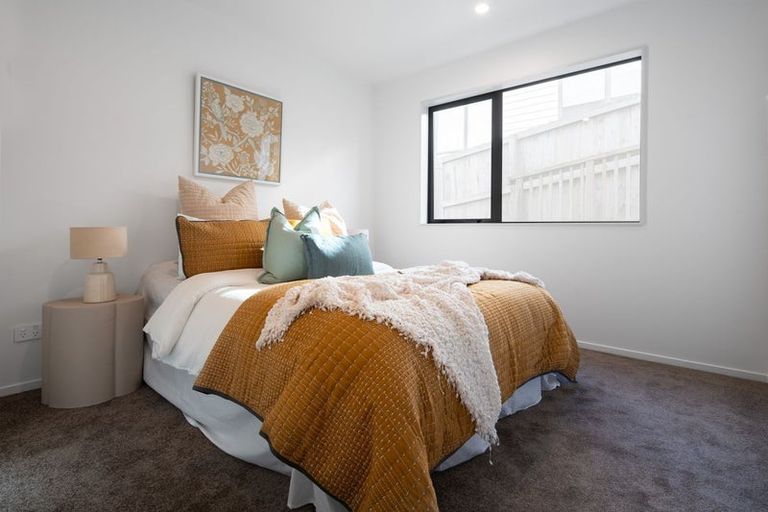 Photo of property in 25 Baumea Rise, Massey, Auckland, 0614