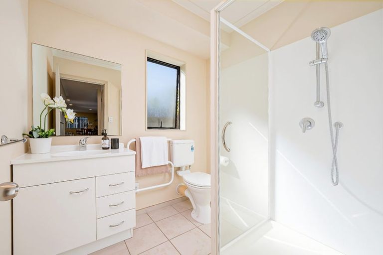Photo of property in 48 Basra Drive, Henderson, Auckland, 0612