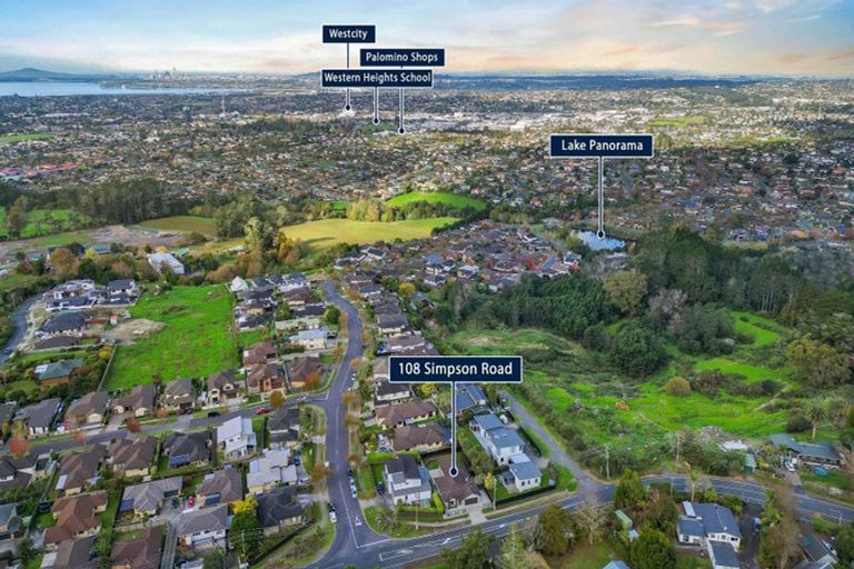 Photo of property in 108 Simpson Road, Henderson Valley, Auckland, 0614