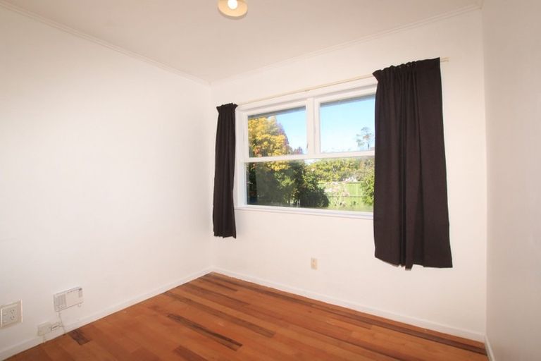 Photo of property in 12 La Rosa Street, Green Bay, Auckland, 0604