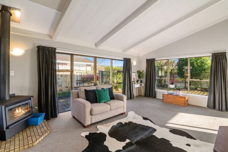 Photo of property in 20 Tawavale Street, Pukehangi, Rotorua, 3015