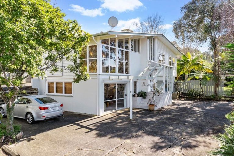 Photo of property in 18 Arosa Place, Forrest Hill, Auckland, 0620