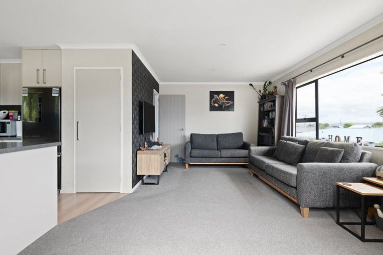 Photo of property in 2/10 Chisnall Street, Stoke, Nelson, 7011