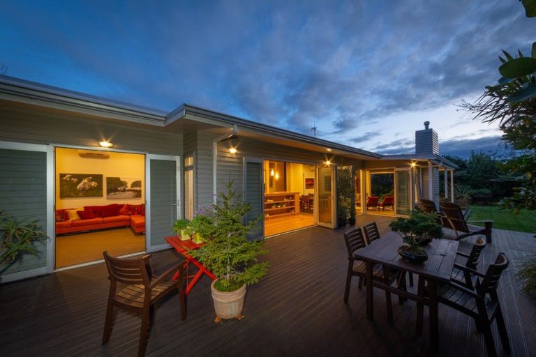 Photo of property in 72 Pahiatua Street, Hokowhitu, Palmerston North, 4410