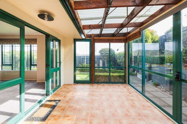 Photo of property in 19 Logan Way, Kelvin Grove, Palmerston North, 4414