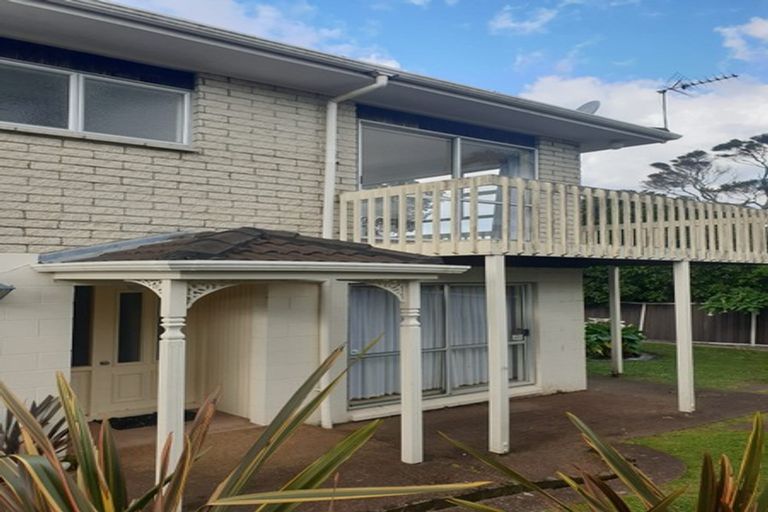 Photo of property in 2/8 Rahopara Street, Castor Bay, Auckland, 0620