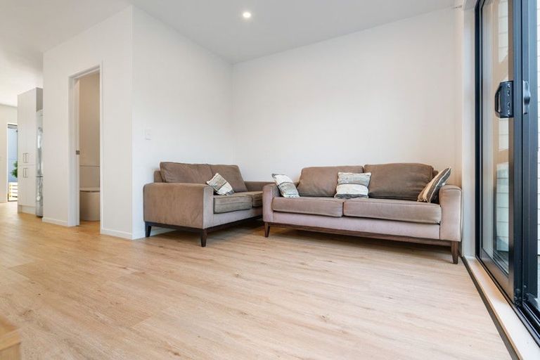 Photo of property in 20 Rauemi Way, Te Atatu South, Auckland, 0610