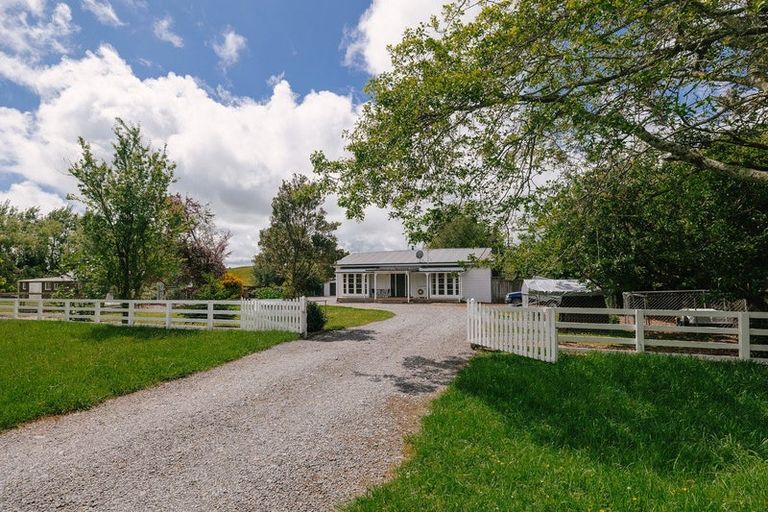 Photo of property in 349 Finnis Road, Pohangina, Feilding, 4775