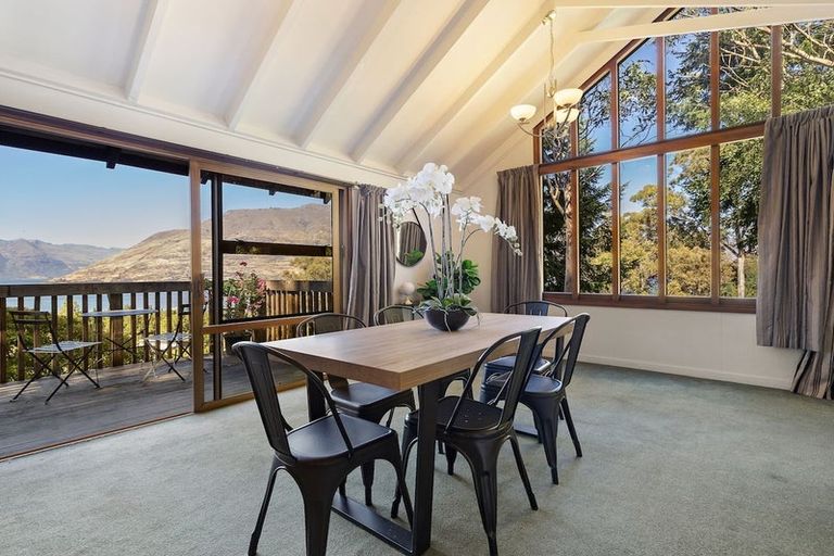 Photo of property in 44 Arawata Terrace, Sunshine Bay, Queenstown, 9300