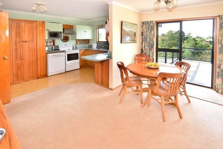 Photo of property in 197 Wade River Road, Wade Heads, Whangaparaoa, 0932