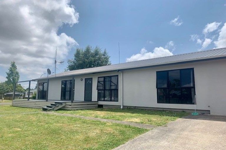 Photo of property in 1 Admiral Crescent, Flagstaff, Hamilton, 3210