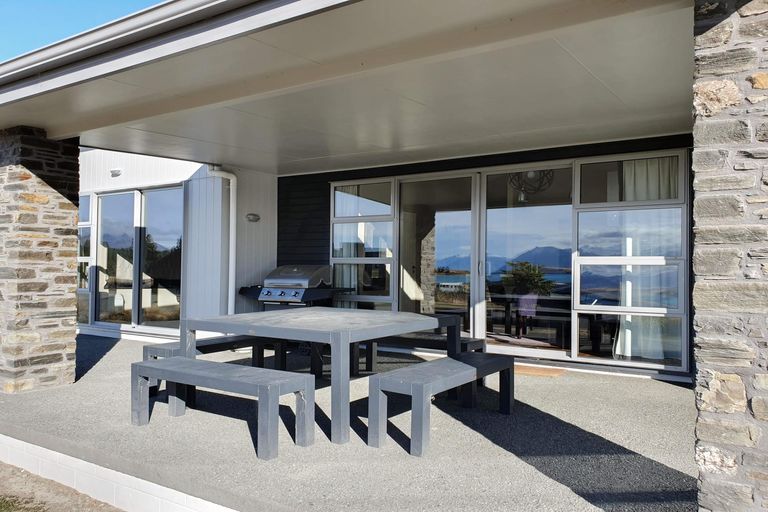 Photo of property in 12 Lochinver Avenue, Lake Tekapo, 7999