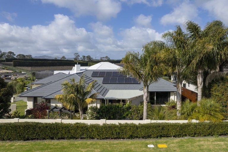 Photo of property in 44 Contour Avenue, Pyes Pa, Tauranga, 3112