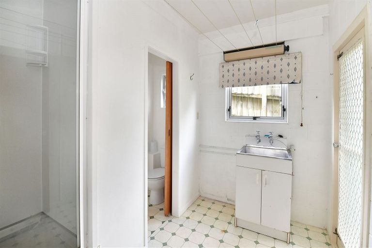 Photo of property in 27 Amorino Drive, Red Beach, 0932