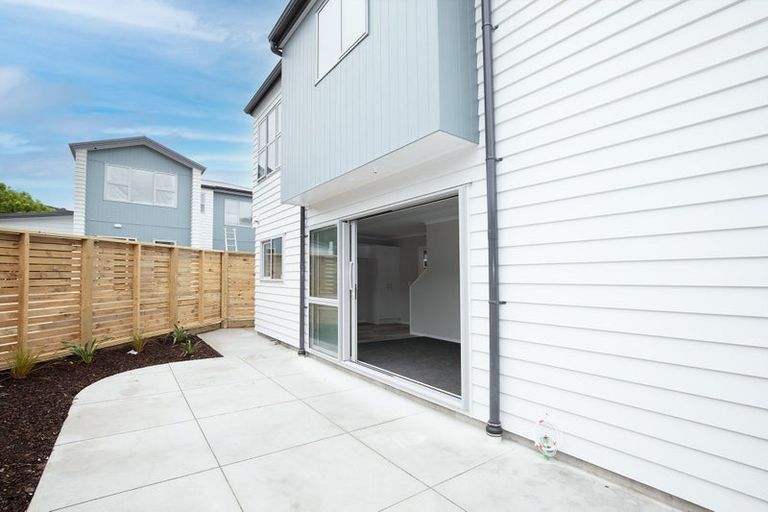 Photo of property in 4a Horoeka Street, Stokes Valley, Lower Hutt, 5019