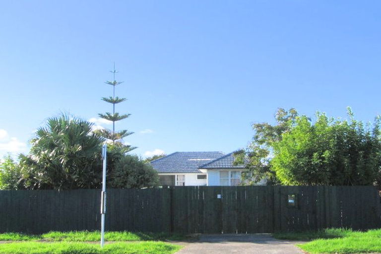 Photo of property in 2/131 Coronation Road, Papatoetoe, Auckland, 2025