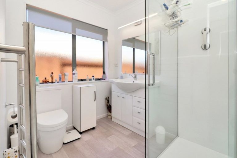 Photo of property in 5 Lavender Place, Papamoa Beach, Papamoa, 3118