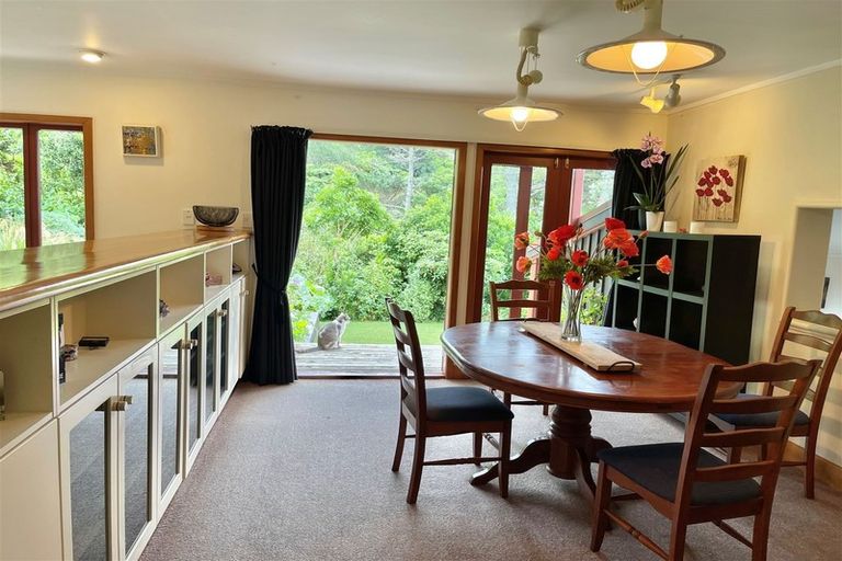 Photo of property in 64 Nalanda Crescent, Broadmeadows, Wellington, 6035