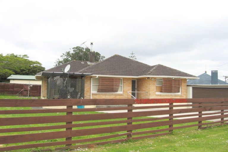 Photo of property in 51 Rosehill Drive, Rosehill, Papakura, 2113