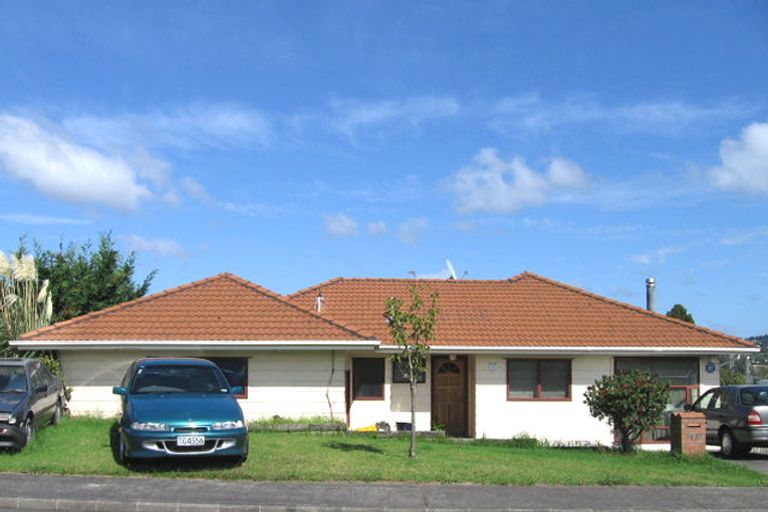 Photo of property in 13 Darcy Place, Massey, Auckland, 0614