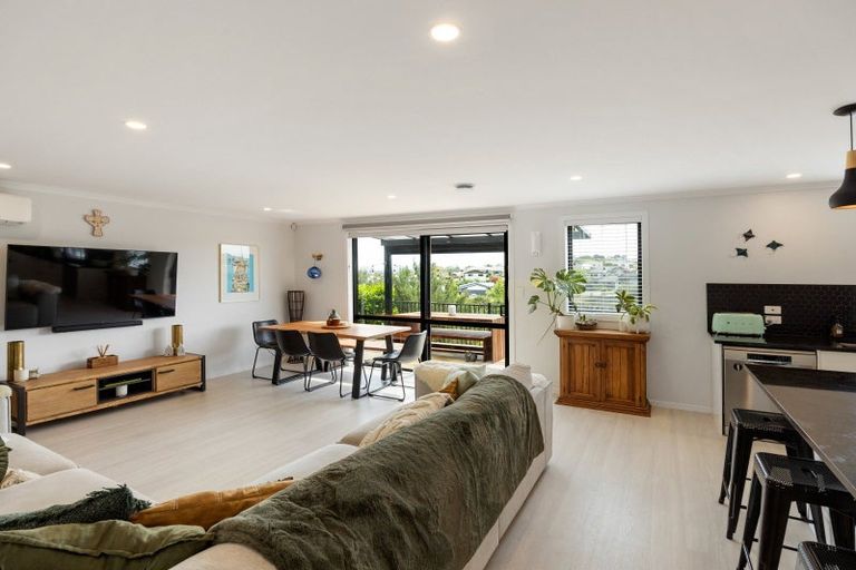 Photo of property in 18 Te Tiireke Drive, Glenview, Hamilton, 3206