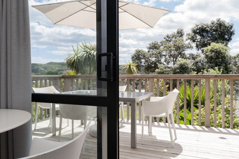 Photo of property in 37 Long Street, Raglan, 3225