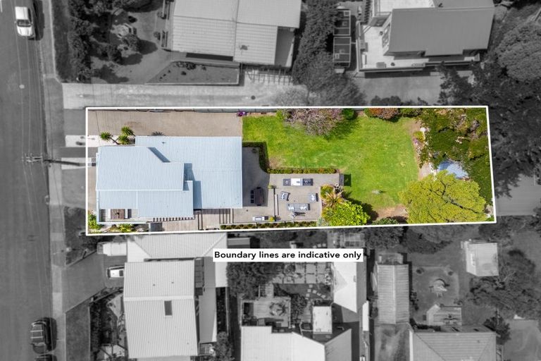 Photo of property in 4 Tahi Road, Paraparaumu Beach, Paraparaumu, 5032