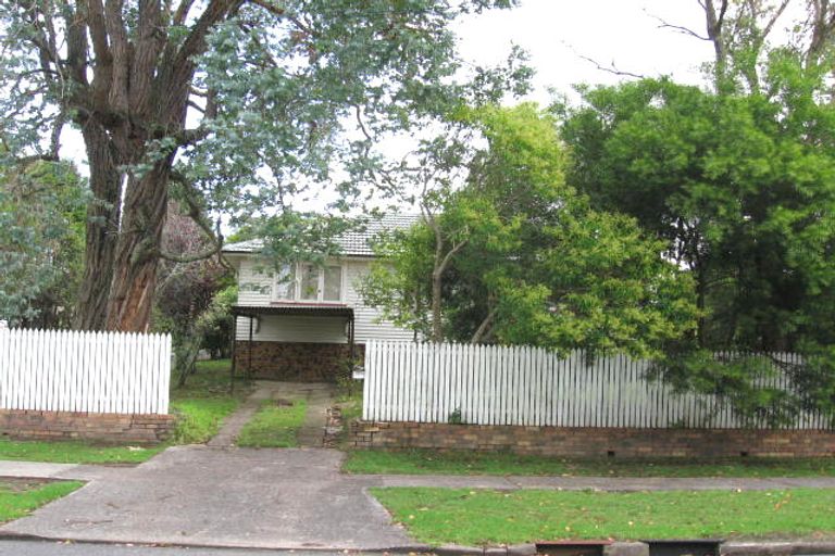 Photo of property in 21 Ambler Avenue, Glen Eden, Auckland, 0602