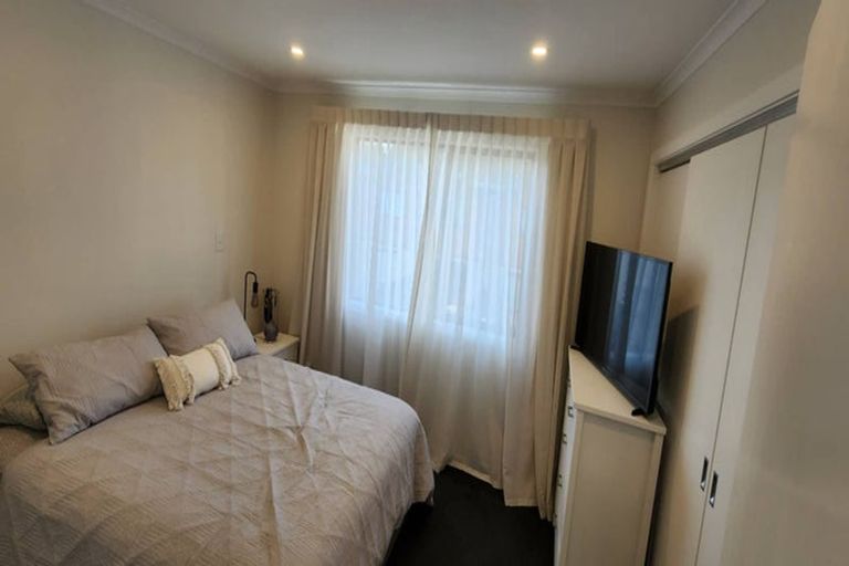 Photo of property in 11 Josland Lane, Wallaceville, Upper Hutt, 5018