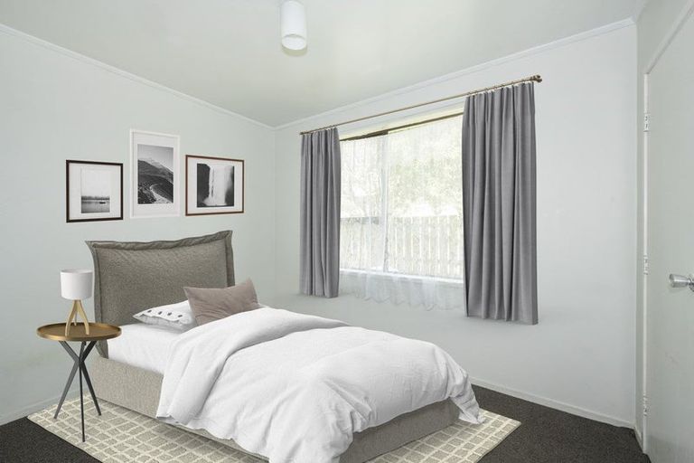 Photo of property in 28 Beauchamp Drive, Massey, Auckland, 0614