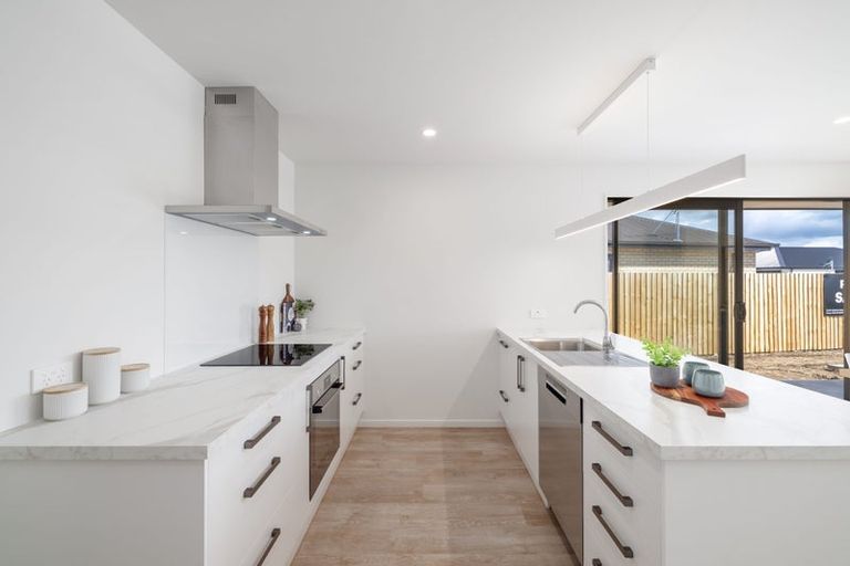 Photo of property in 7 Poipoi Place, Aranui, Christchurch, 8061