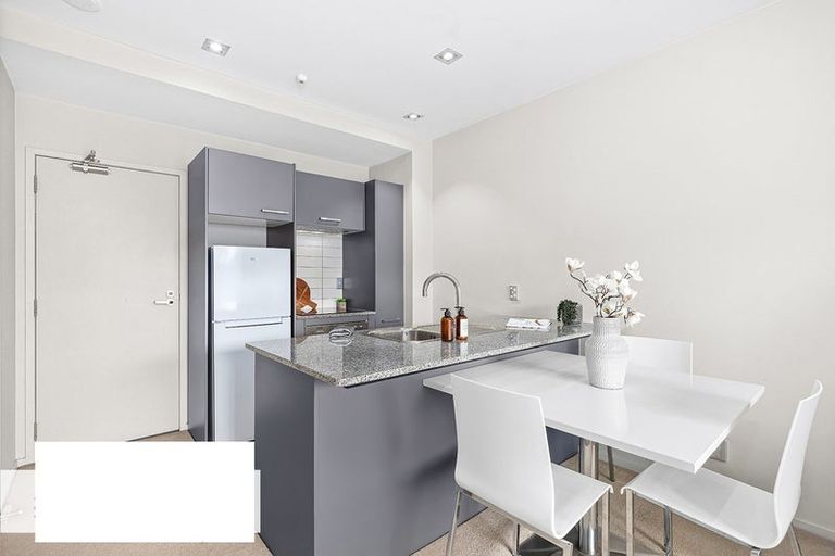 Photo of property in Shoal Haven Apartments, 112a/130 Anzac Street, Takapuna, Auckland, 0622